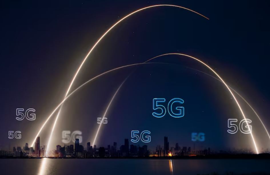 The Battle Between Fiber and 5G: Who Will Win?